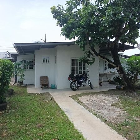 Gia'S Garage & Home For Bocas Travelers Almirante Экстерьер фото