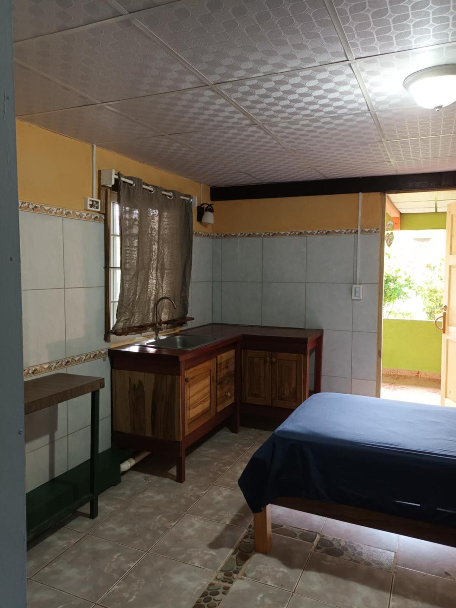 Gia'S Garage & Home For Bocas Travelers Almirante Экстерьер фото